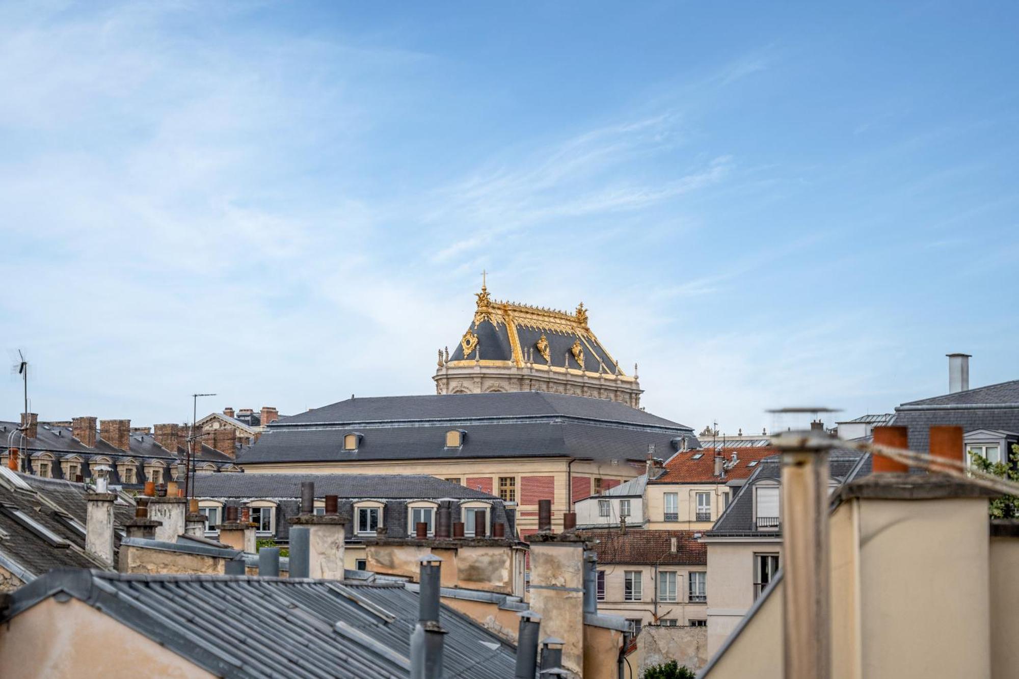 Le Versailles Soleil Classe 3 Etoiles Charme & Vue Chapelle Royale Exterior photo